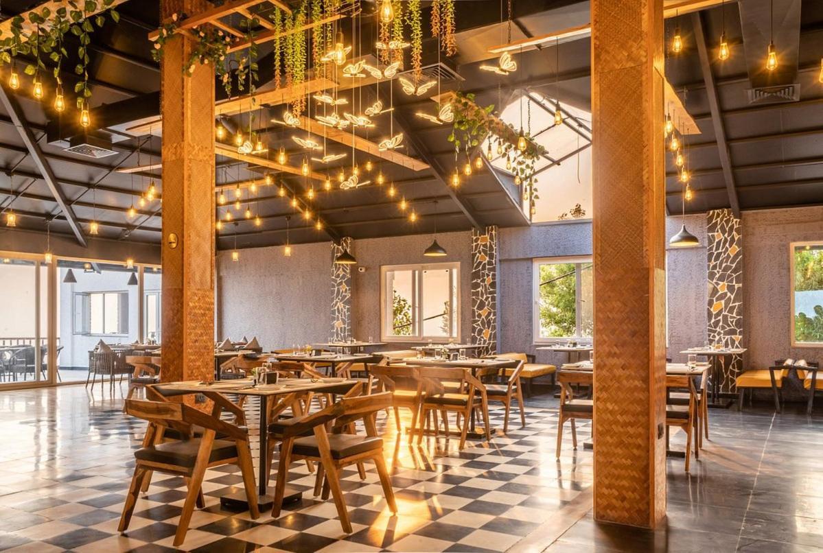 Tiaraa Jujurana Resort T Pathyar Ngoại thất bức ảnh