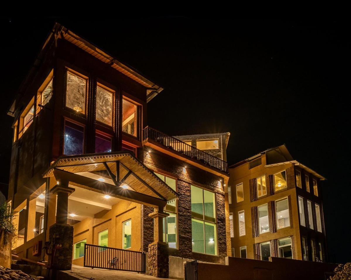Tiaraa Jujurana Resort T Pathyar Ngoại thất bức ảnh