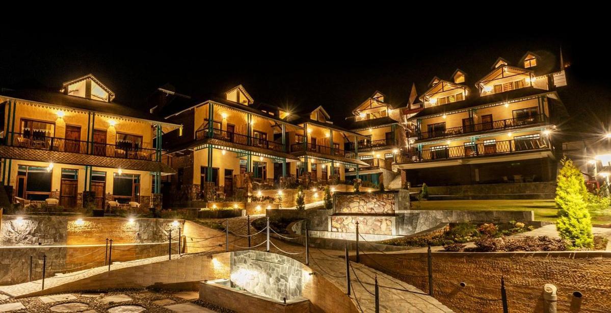 Tiaraa Jujurana Resort T Pathyar Ngoại thất bức ảnh